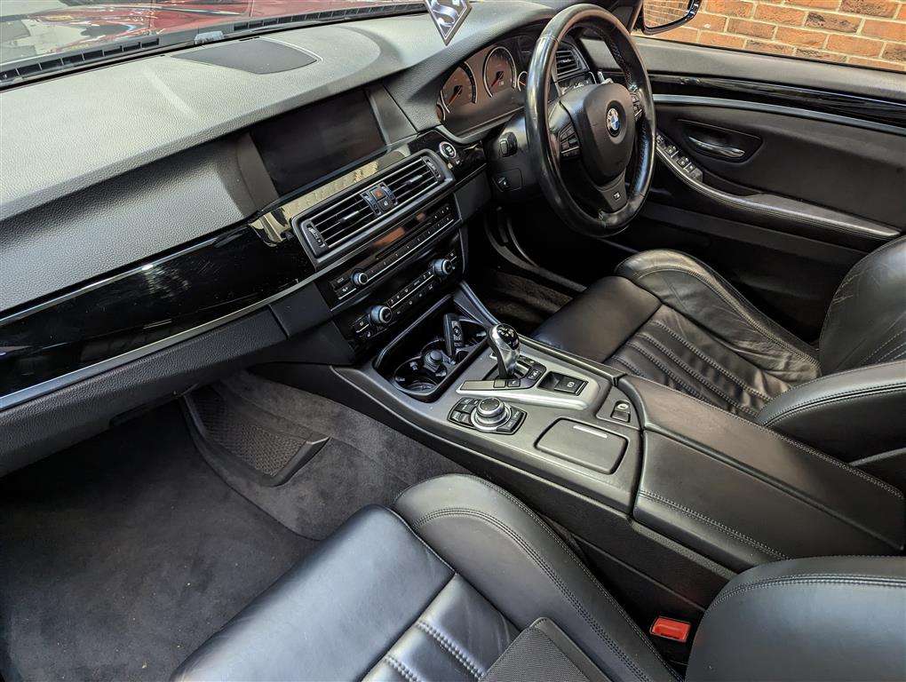 <p>2013 BMW M5 AUTO</p>