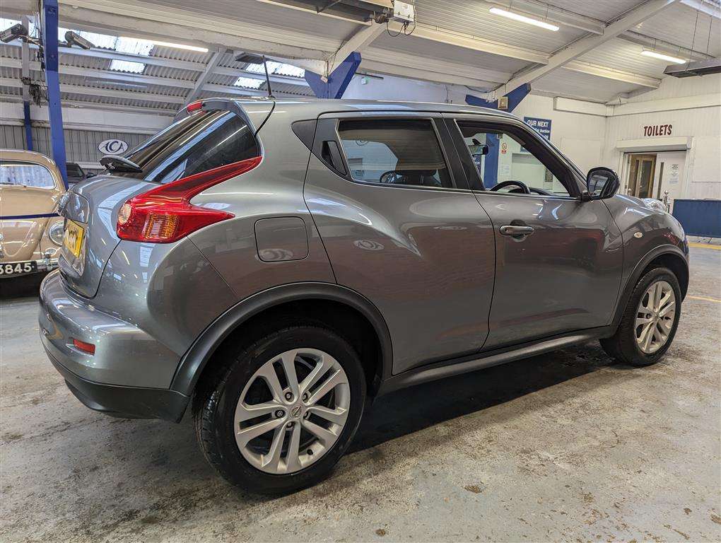 <p>2011 NISSAN JUKE ACENTA SPORT</p>