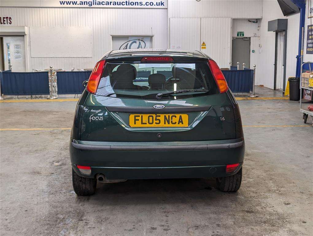 <p>2005 FORD FOCUS ZETEC</p>