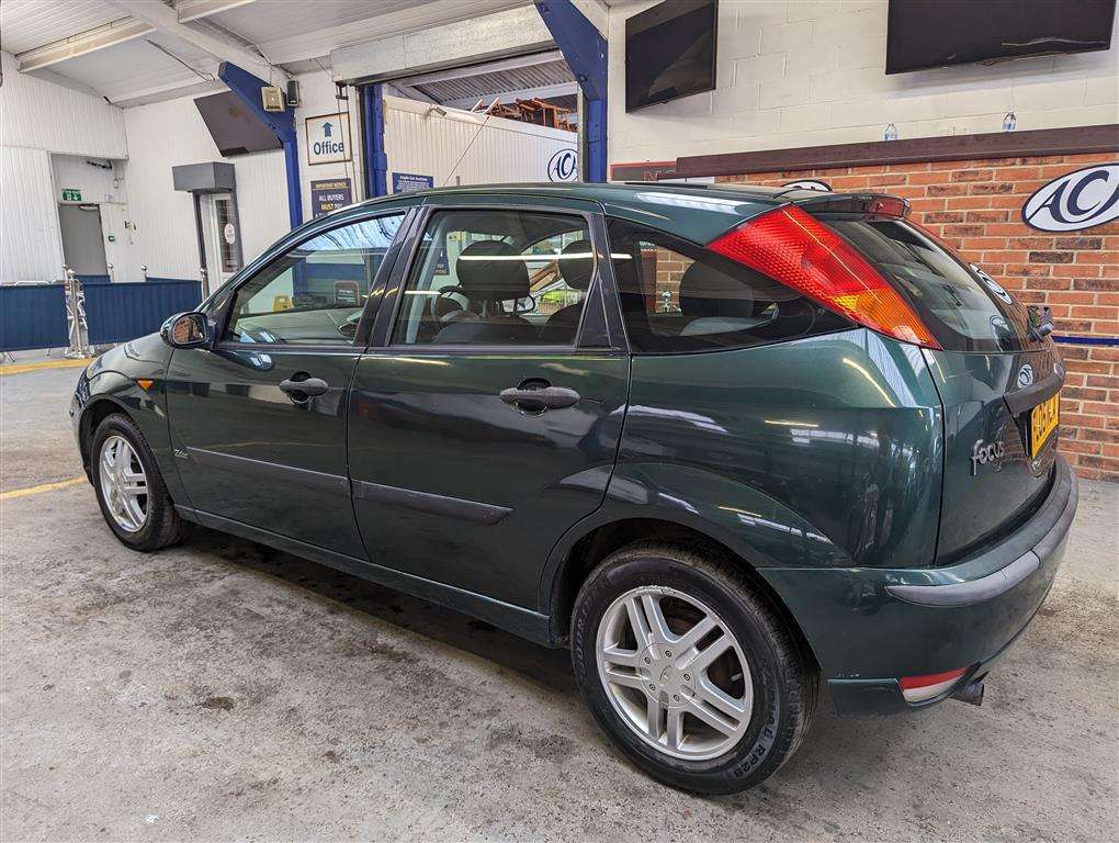 <p>2005 FORD FOCUS ZETEC</p>