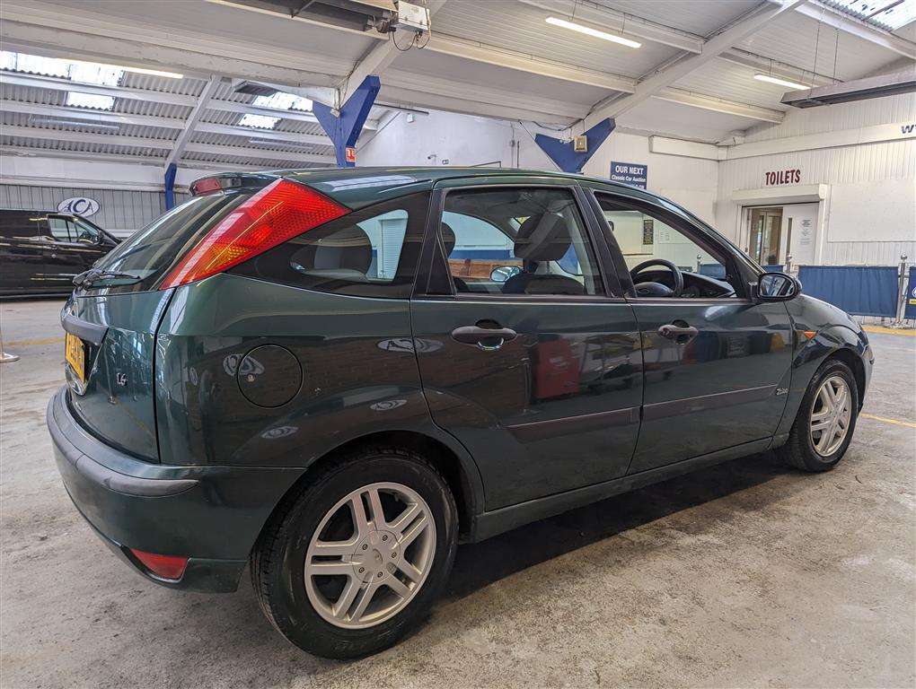 <p>2005 FORD FOCUS ZETEC</p>