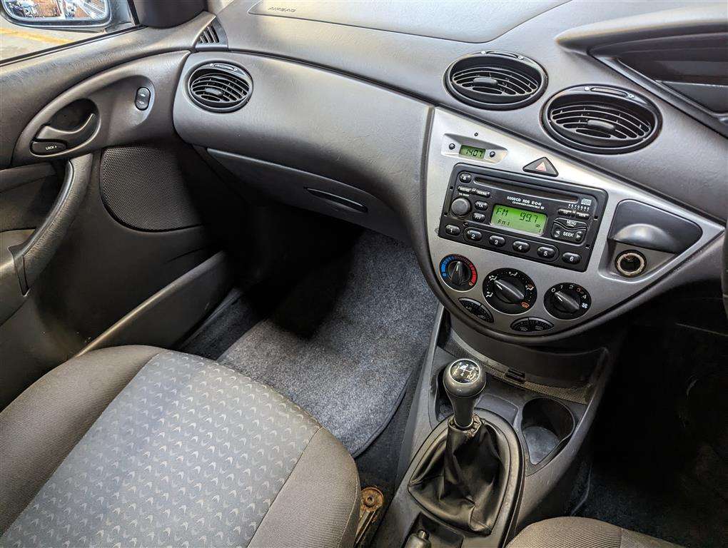 <p>2005 FORD FOCUS ZETEC</p>