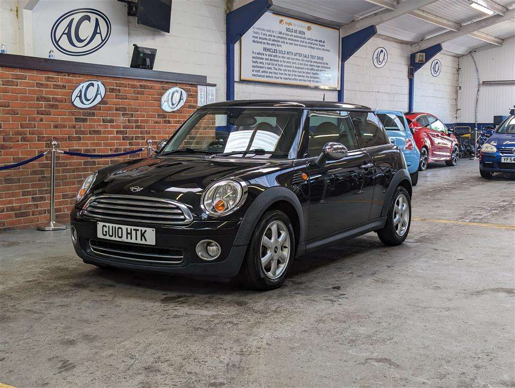 <p>2010 MINI ONE</p>