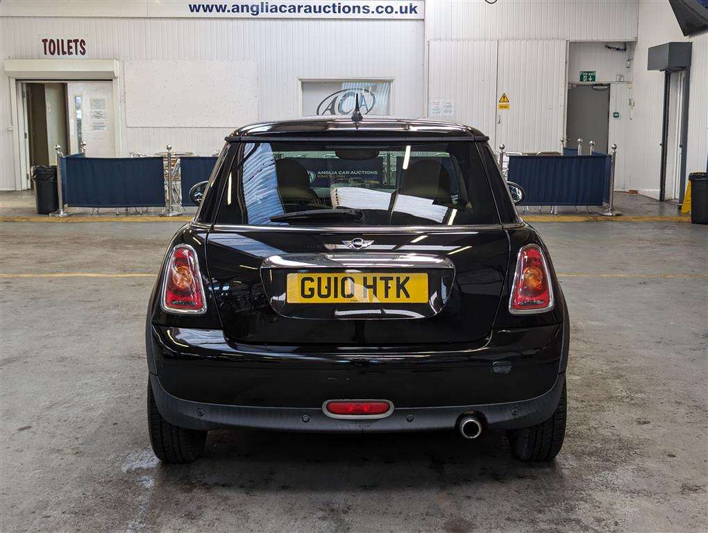 <p>2010 MINI ONE</p>