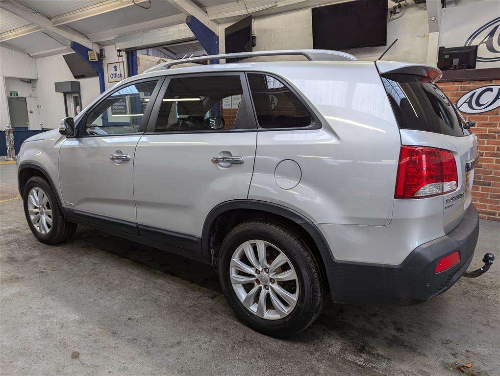 <p>2010 KIA SORENTO KX-3 CRDI 4X4 AUT</p>