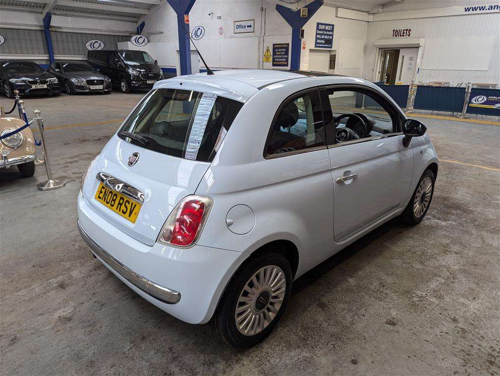 <p>2008 FIAT 500 LOUNGE M-JET RHD</p>