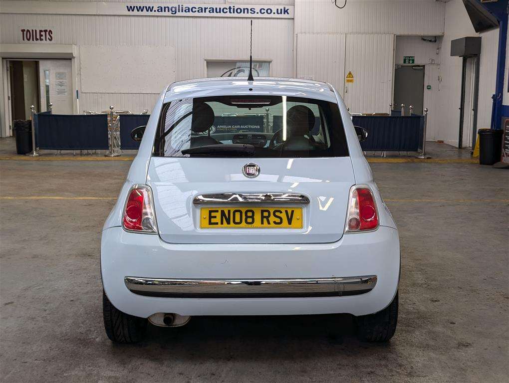 <p>2008 FIAT 500 LOUNGE M-JET RHD</p>