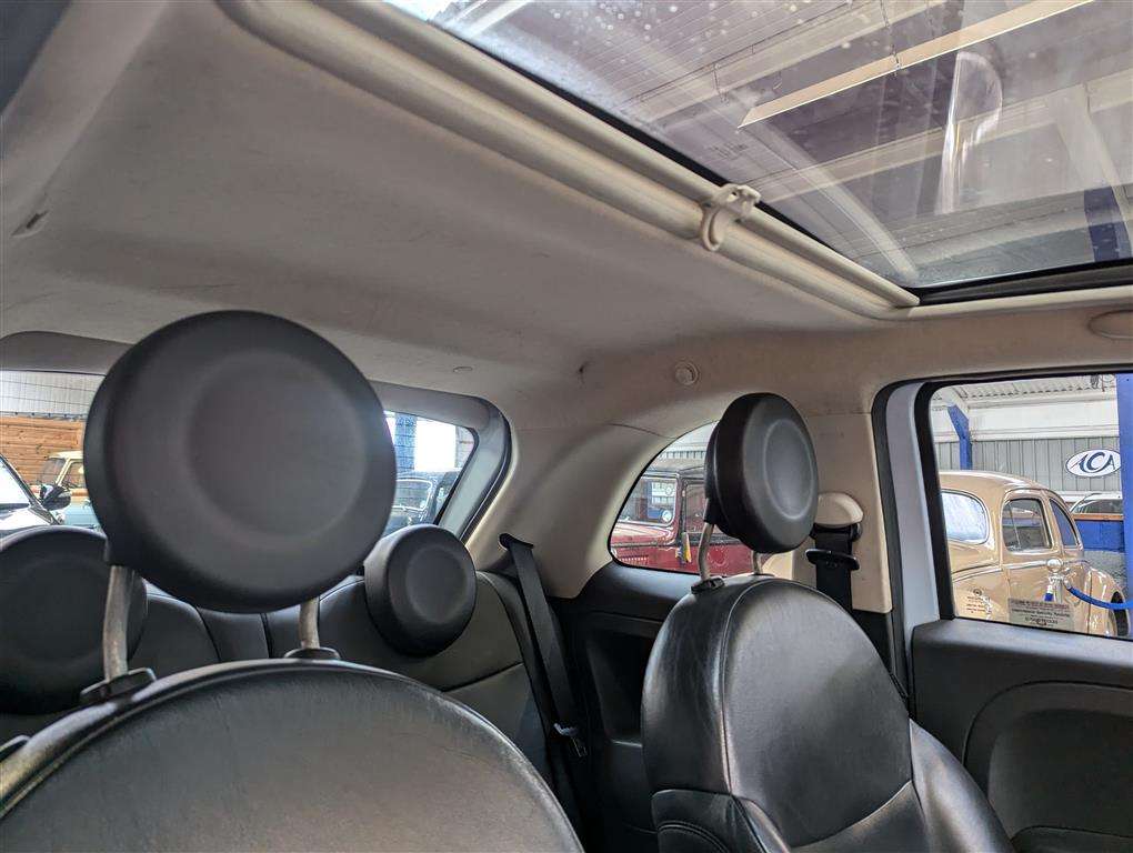 <p>2008 FIAT 500 LOUNGE M-JET RHD</p>