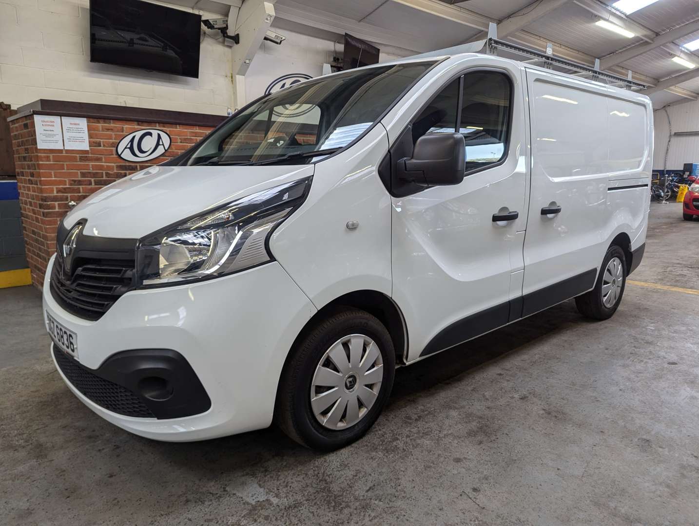 <p>2019 RENAULT TRAFIC SL27 BUSINESS + DC</p>