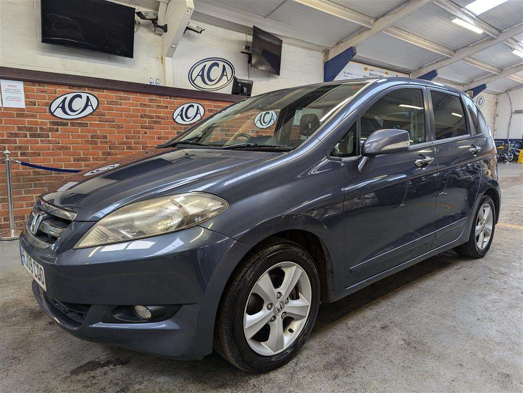 <p>2009 HONDA FR-V EX I-CTDI</p>