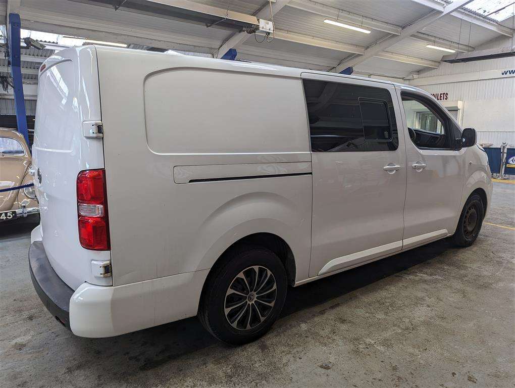 <p>2019 VAUXHALL VIVARO 3100 SPORTIVE S/S</p>