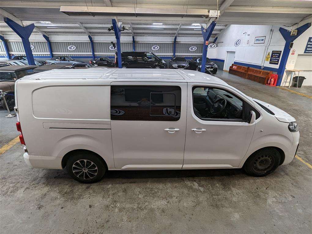 <p>2019 VAUXHALL VIVARO 3100 SPORTIVE S/S</p>