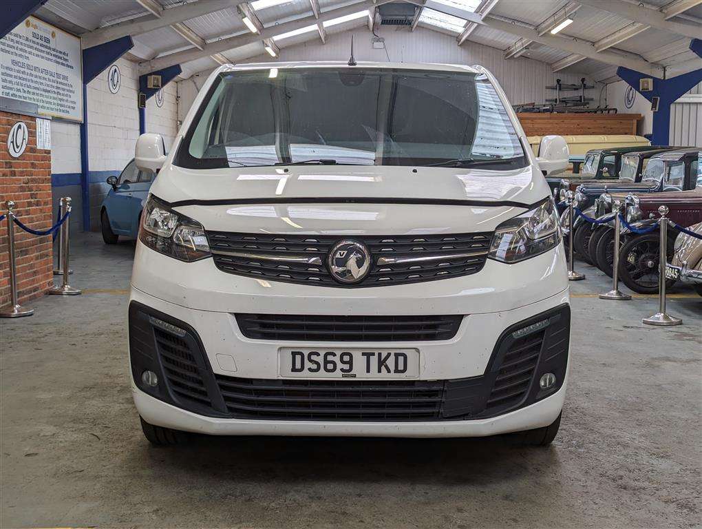 <p>2019 VAUXHALL VIVARO 3100 SPORTIVE S/S</p>