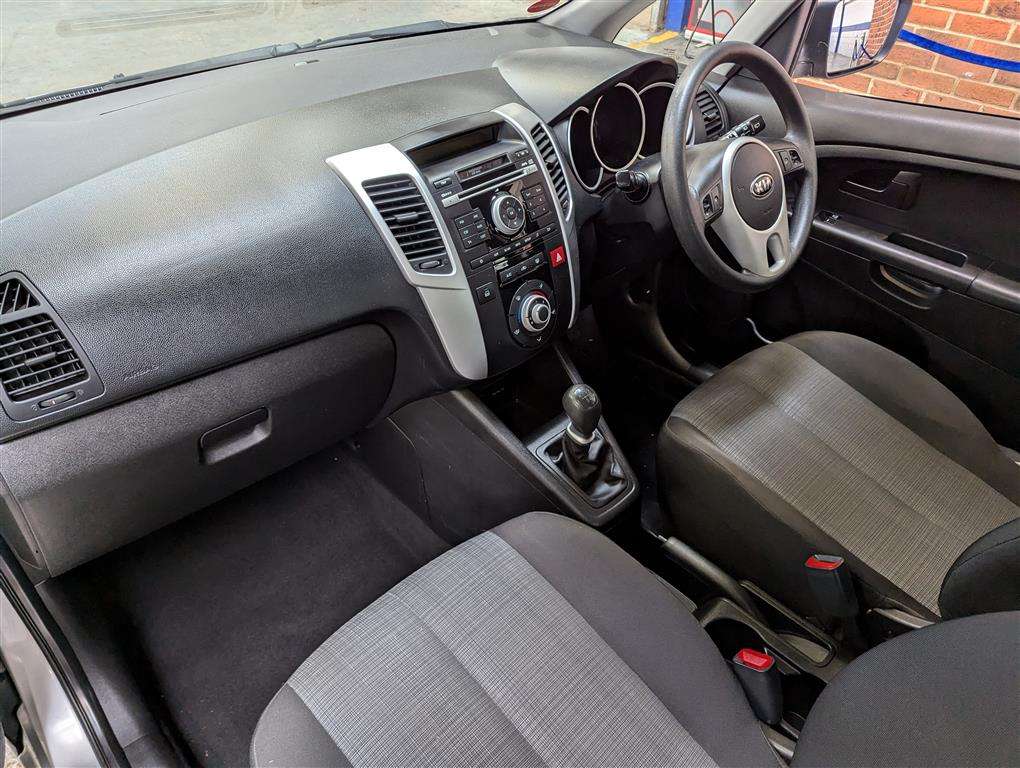 <p>2014 KIA VENGA 1 AIR CRDI</p>