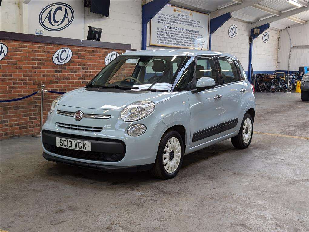 <p>2013 FIAT 500L EASY MULTIJET S-A</p>