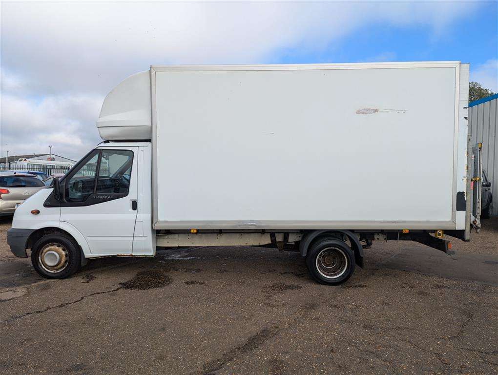 <p>2013 FORD TRANSIT 125 T350 RWD</p>