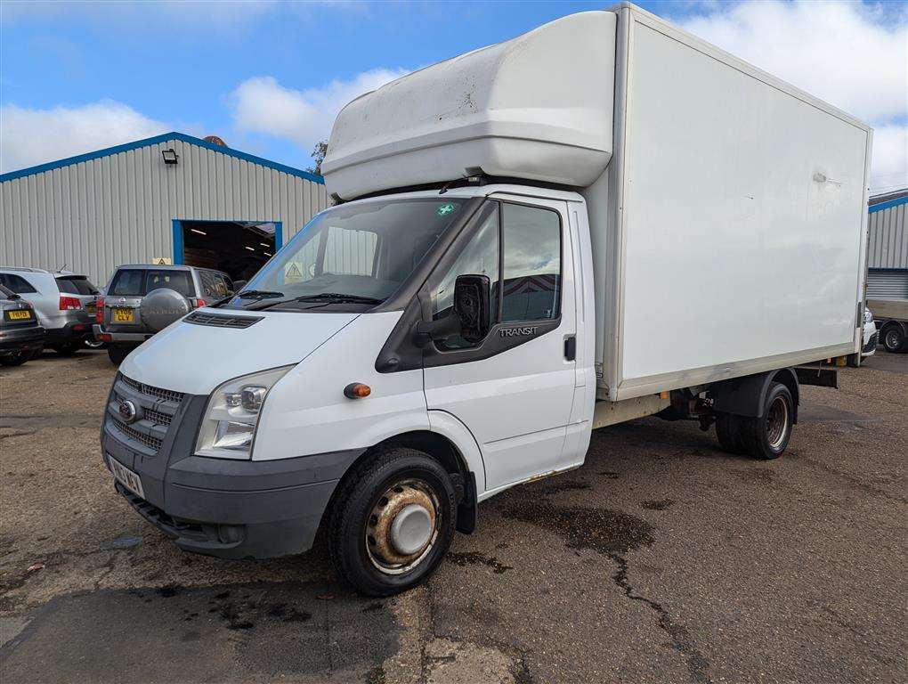 <p>2013 FORD TRANSIT 125 T350 RWD</p>