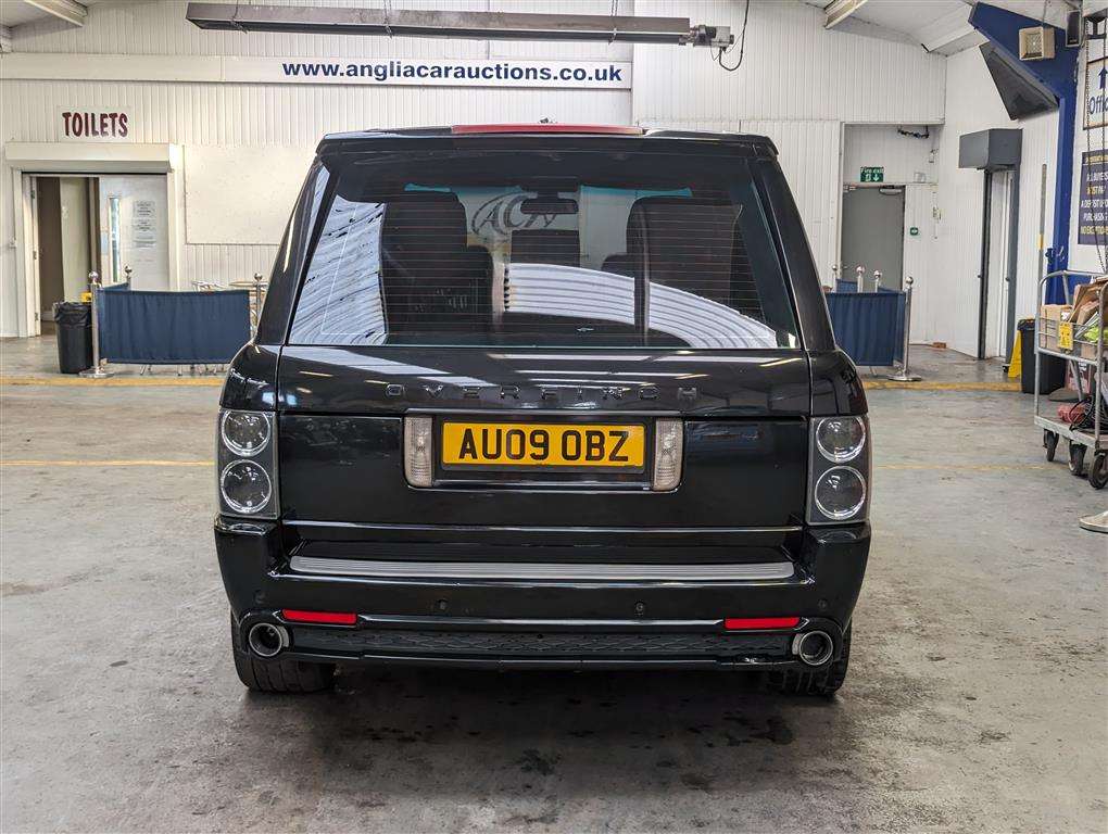 <p>2009 LAND ROVER RANGE ROVER VOGUE TDV8 AUTO</p>