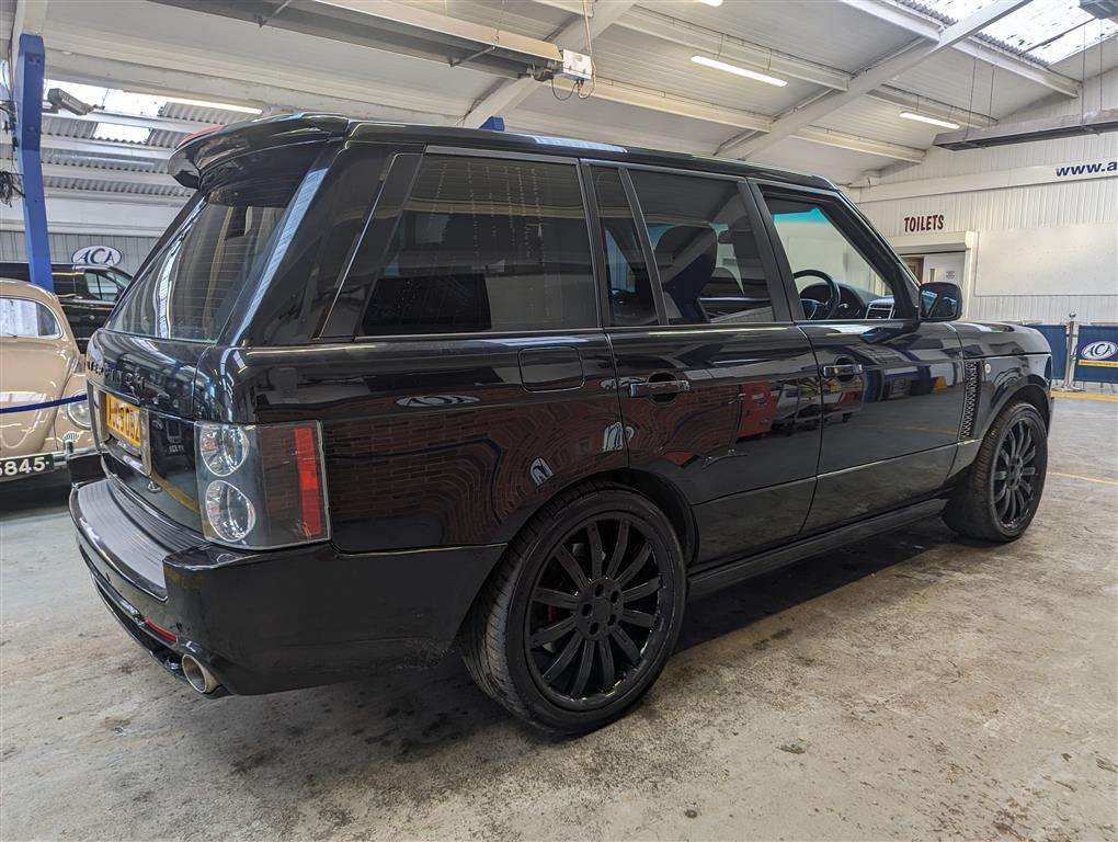 <p>2009 LAND ROVER RANGE ROVER VOGUE TDV8 AUTO</p>