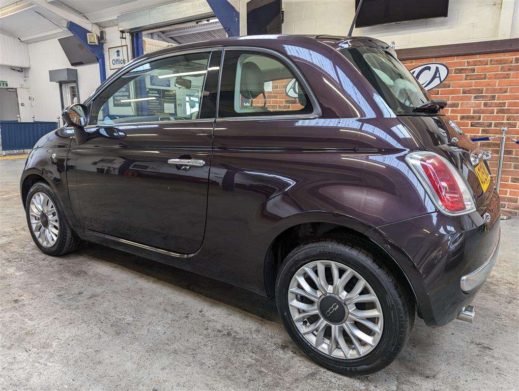 <p>2015 FIAT 500 LOUNGE</p>