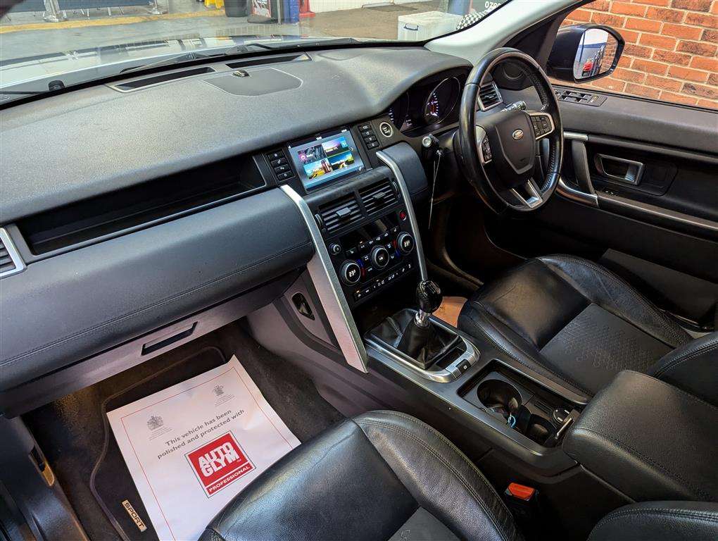 <p>2015 LAND ROVER DISCOVERY SPORT SE TECH T</p>