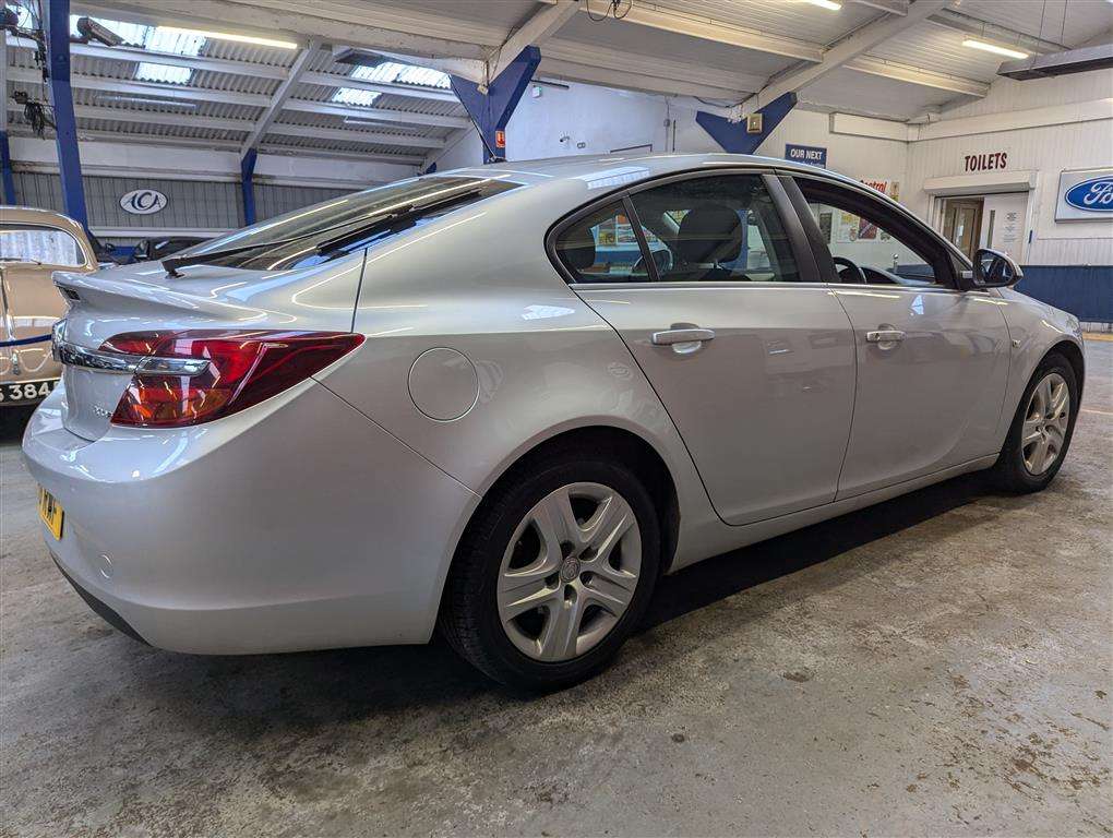 <p>2016 VAUXHALL INSIGNIA DESIGN CDTI EFLE</p>