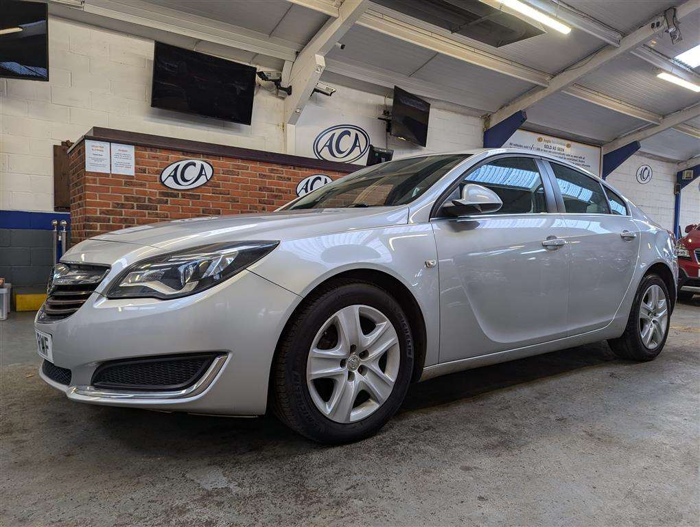 <p>2016 VAUXHALL INSIGNIA DESIGN CDTI EFLE</p>