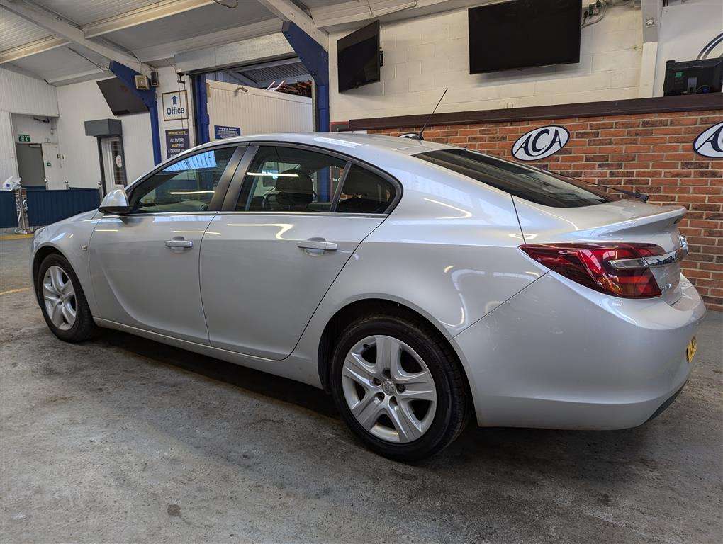 <p>2016 VAUXHALL INSIGNIA DESIGN CDTI EFLE</p>