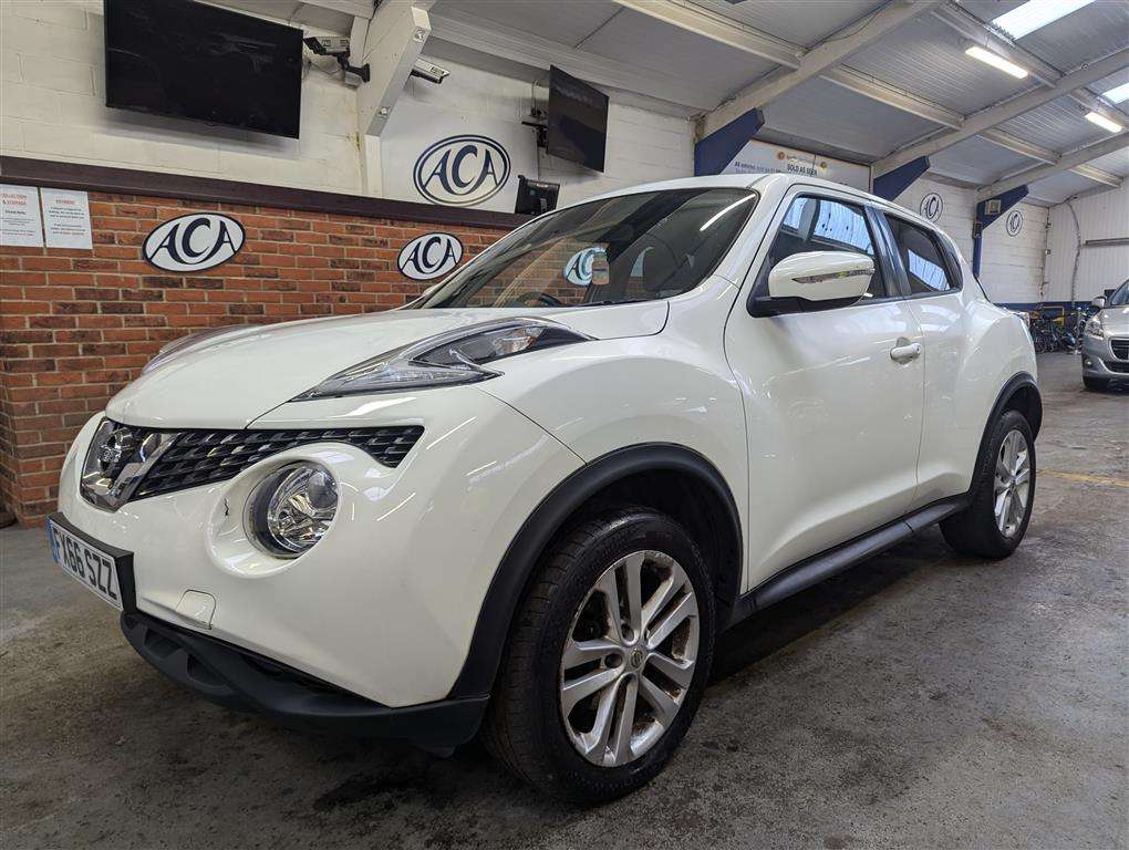 <p>2016 NISSAN JUKE N-CONNECTA DIG-T</p>