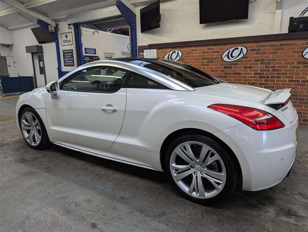 <p>2014 PEUGEOT RCZ GT THP 156</p>