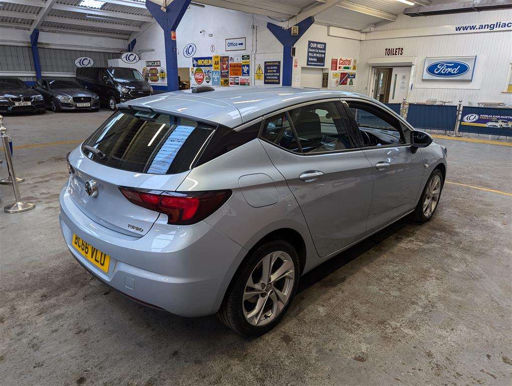 <p>2017 VAUXHALL ASTRA SRI TURBO</p>