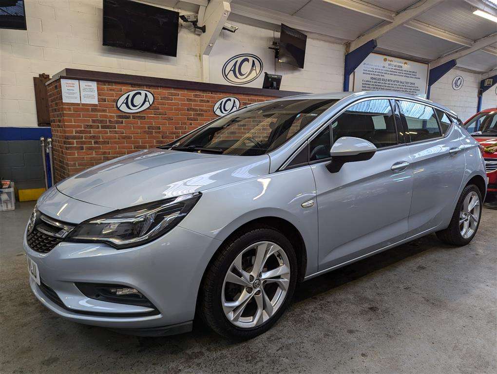 <p>2017 VAUXHALL ASTRA SRI TURBO</p>