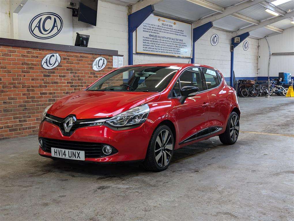 <p>2014 RENAULT CLIO D-QUE S M-NAV NRG DC</p>