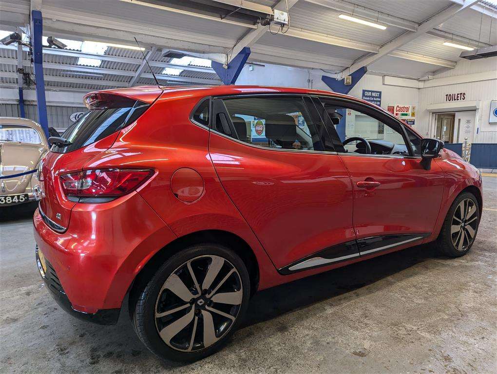 <p>2014 RENAULT CLIO D-QUE S M-NAV NRG DC</p>