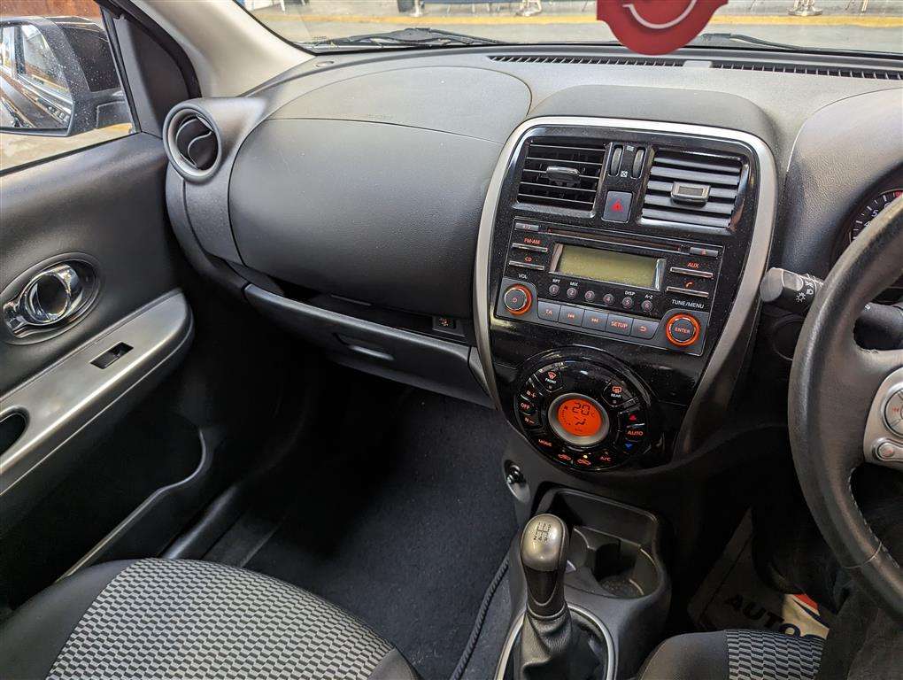 <p>2015 NISSAN MICRA ACENTA</p>