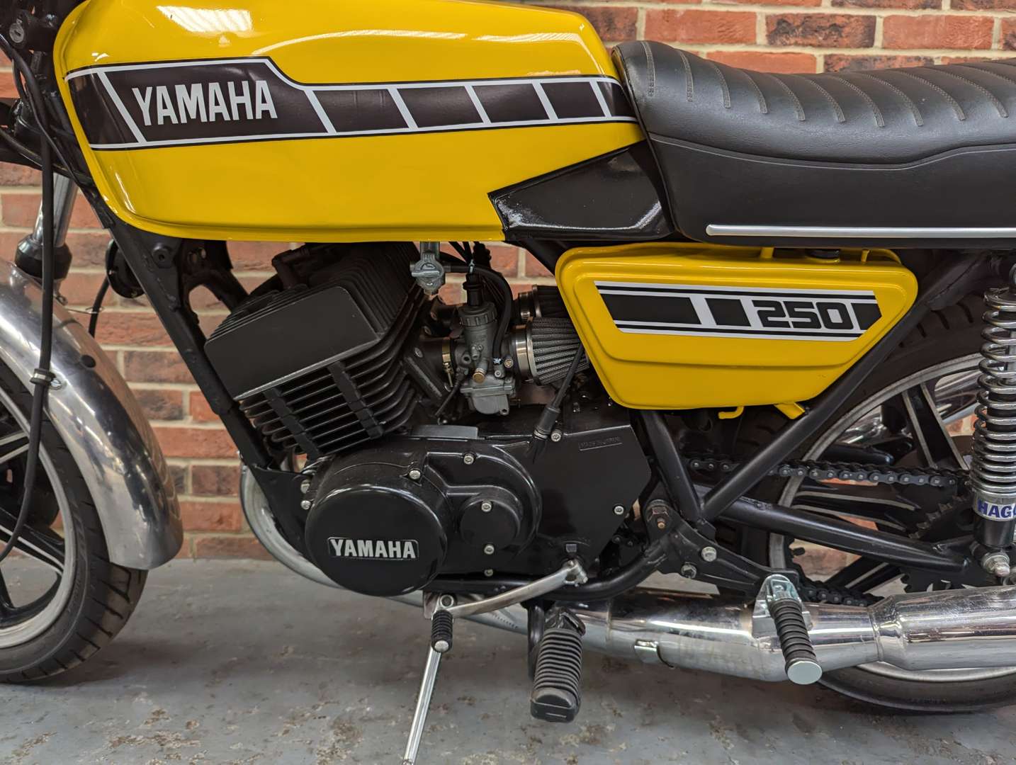 <p>1978 YAMAHA RD 250&nbsp;</p>