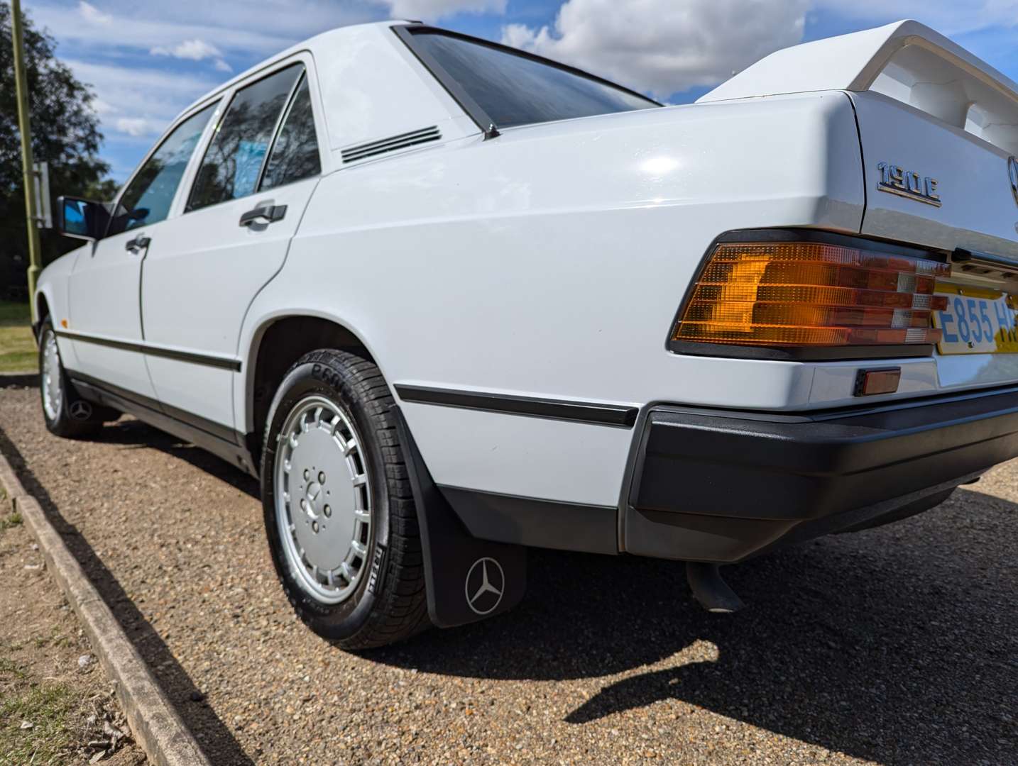 <p>1988 MERCEDES 190E 2.0 ONE OWNER</p>