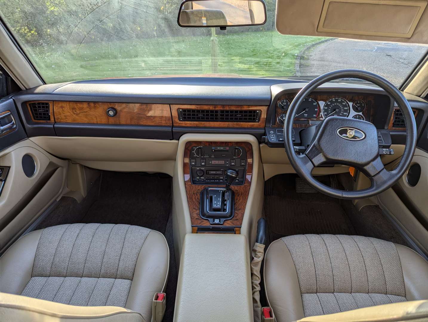 <p>1991 JAGUAR XJ6 3.2 AUTO 24,223 MILES</p>