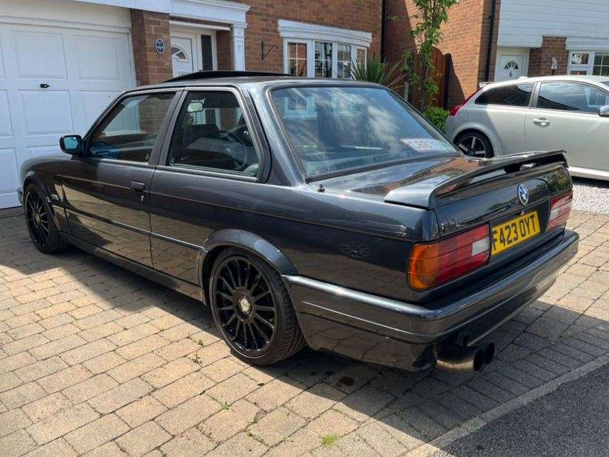 <p>1988 BMW E30 325 I SPORT</p>