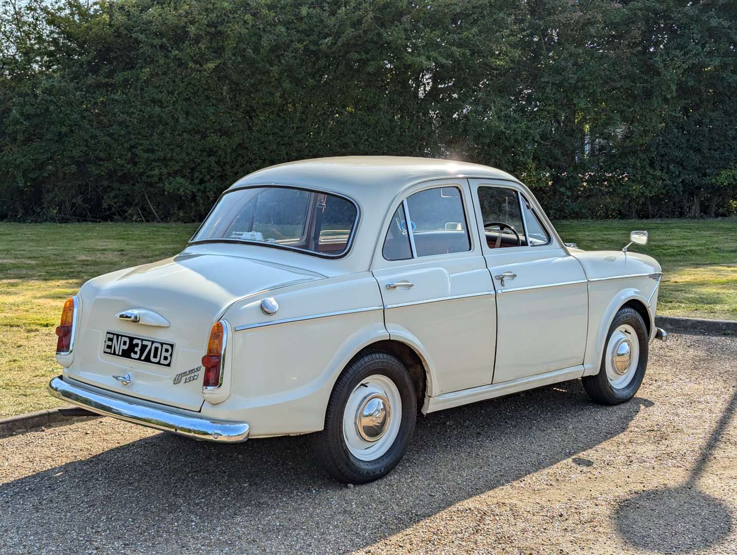 <p>1964 WOLSELEY 1500</p>