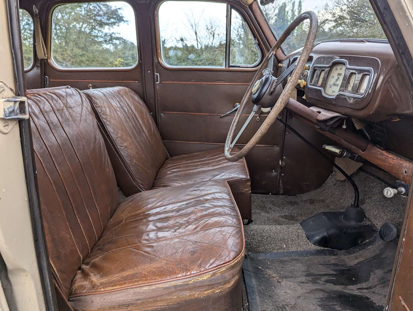 <p>1950 AUSTIN A40 DEVON</p>