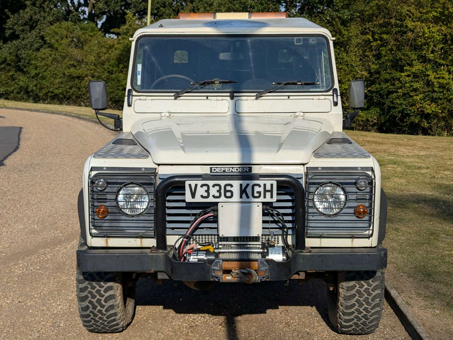 <p>2000 LAND ROVER DEFENDER 110 TD5</p>