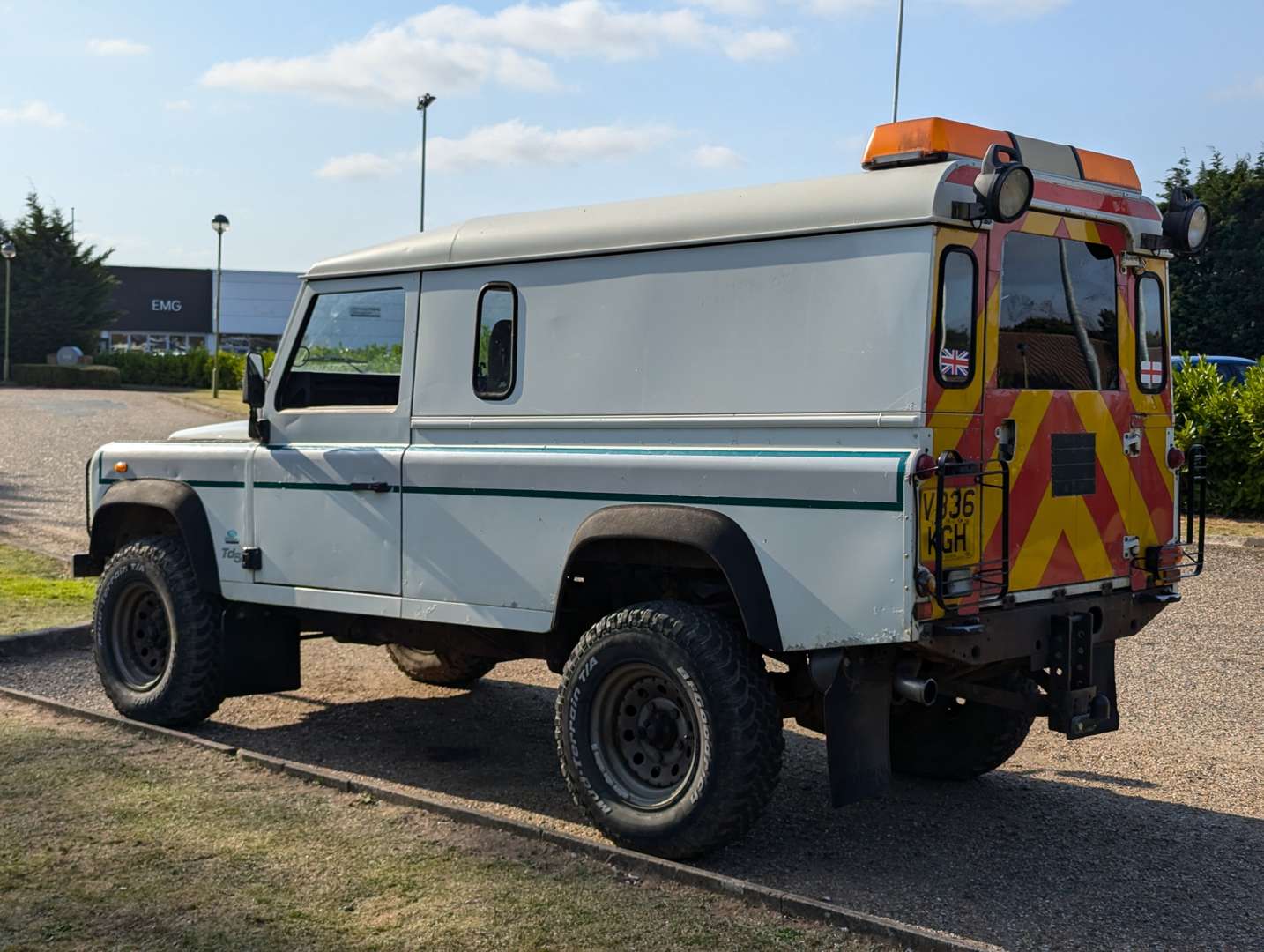 <p>2000 LAND ROVER DEFENDER 110 TD5</p>