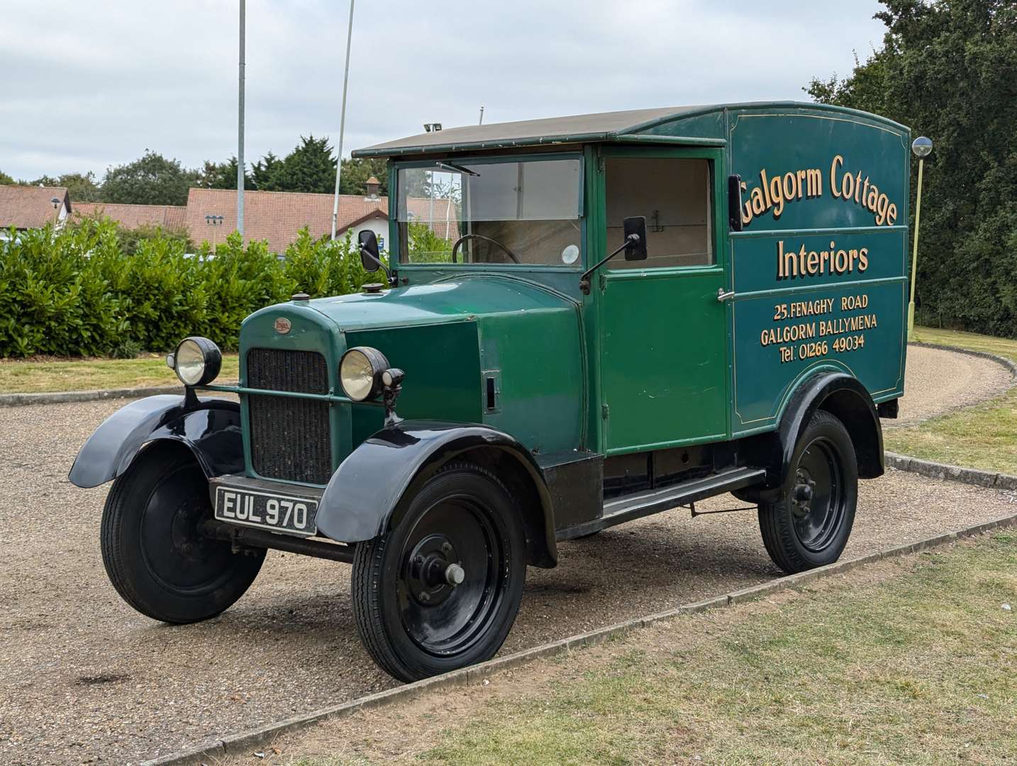 <p>1935 TROJAN VAN</p>