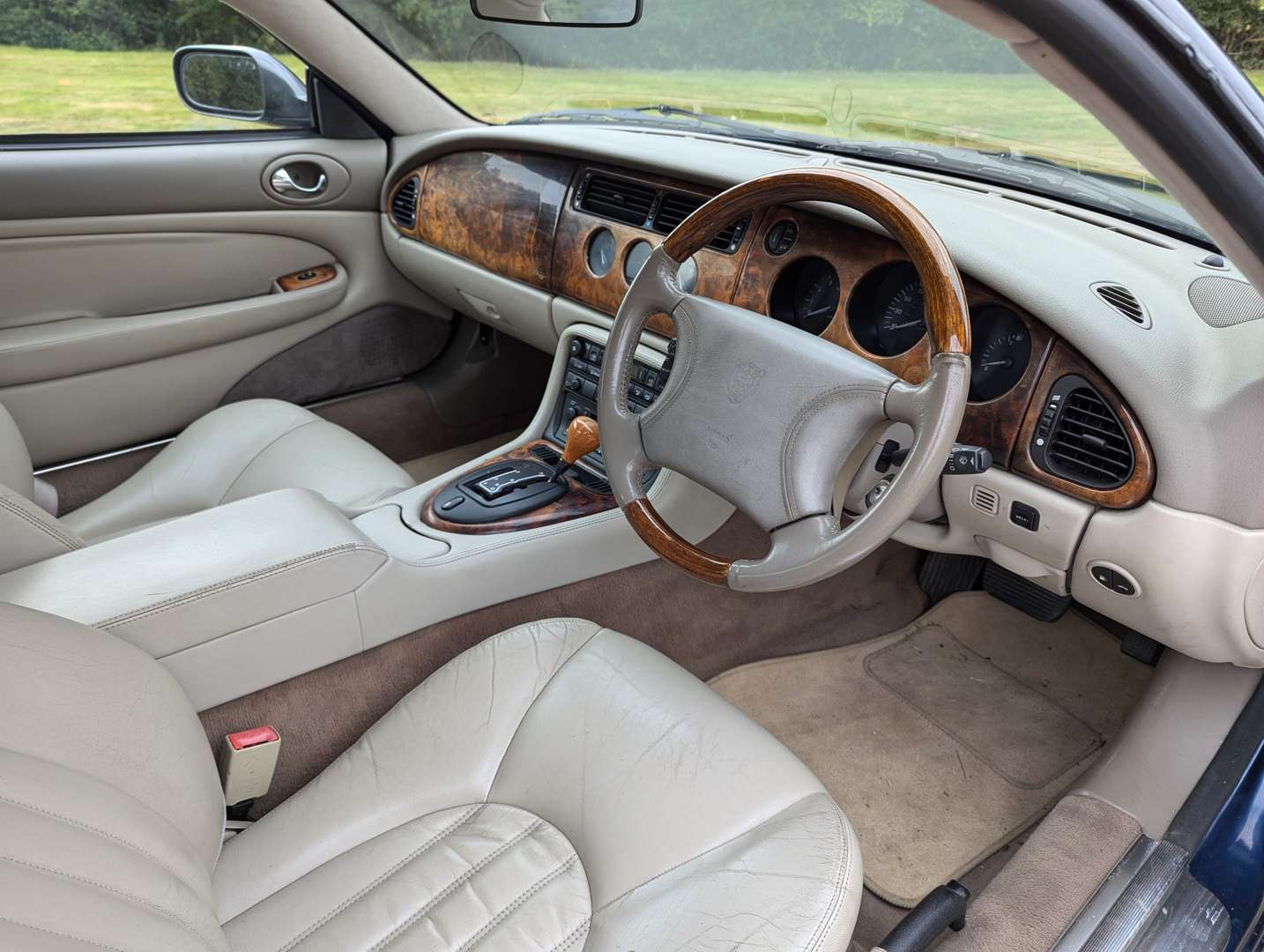 <p>1997 JAGUAR XK8 4.0 COUPE AUTO</p>