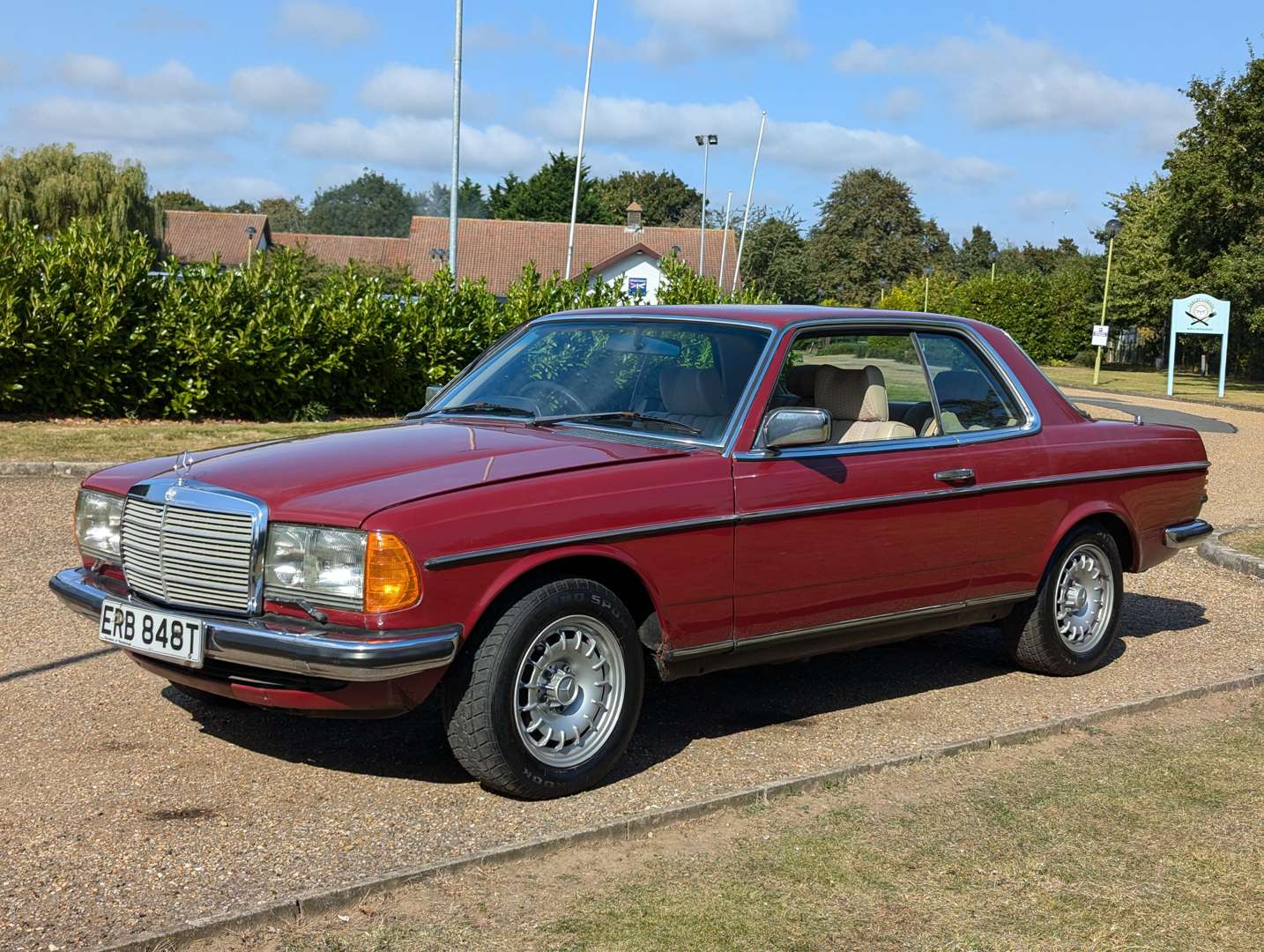 <p>1978 MERCEDES 280 CEW AUTO</p>