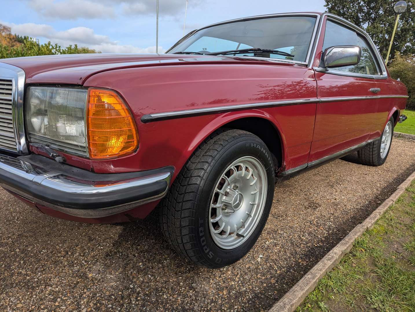 <p>1978 MERCEDES 280 CEW AUTO</p>