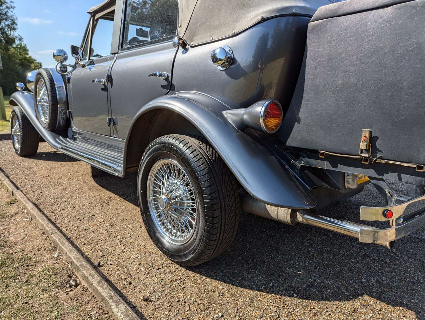 <p>1997 BEAUFORD SERIES 3&nbsp;</p>