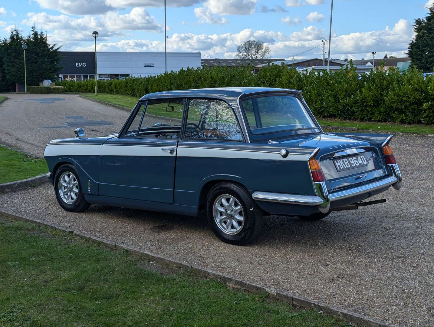 <p>1966 TRIUMPH VITESSE</p>