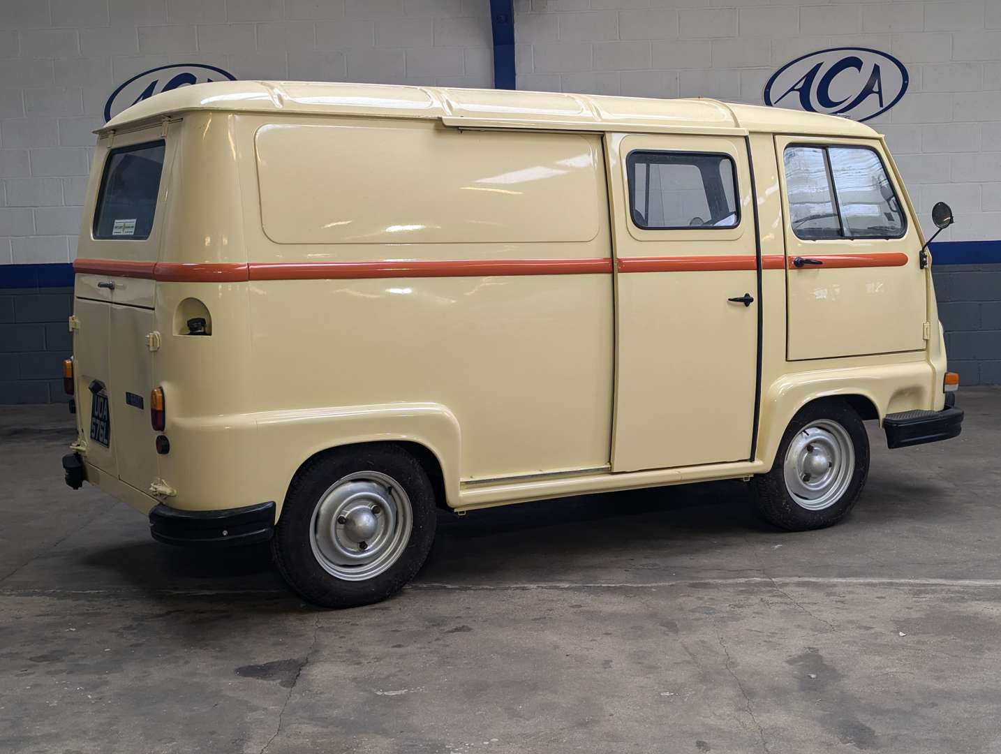 <p>1972 RENAULT ESTAFETTE LHD FROM MICHAEL LEWIS COLLECTION</p>